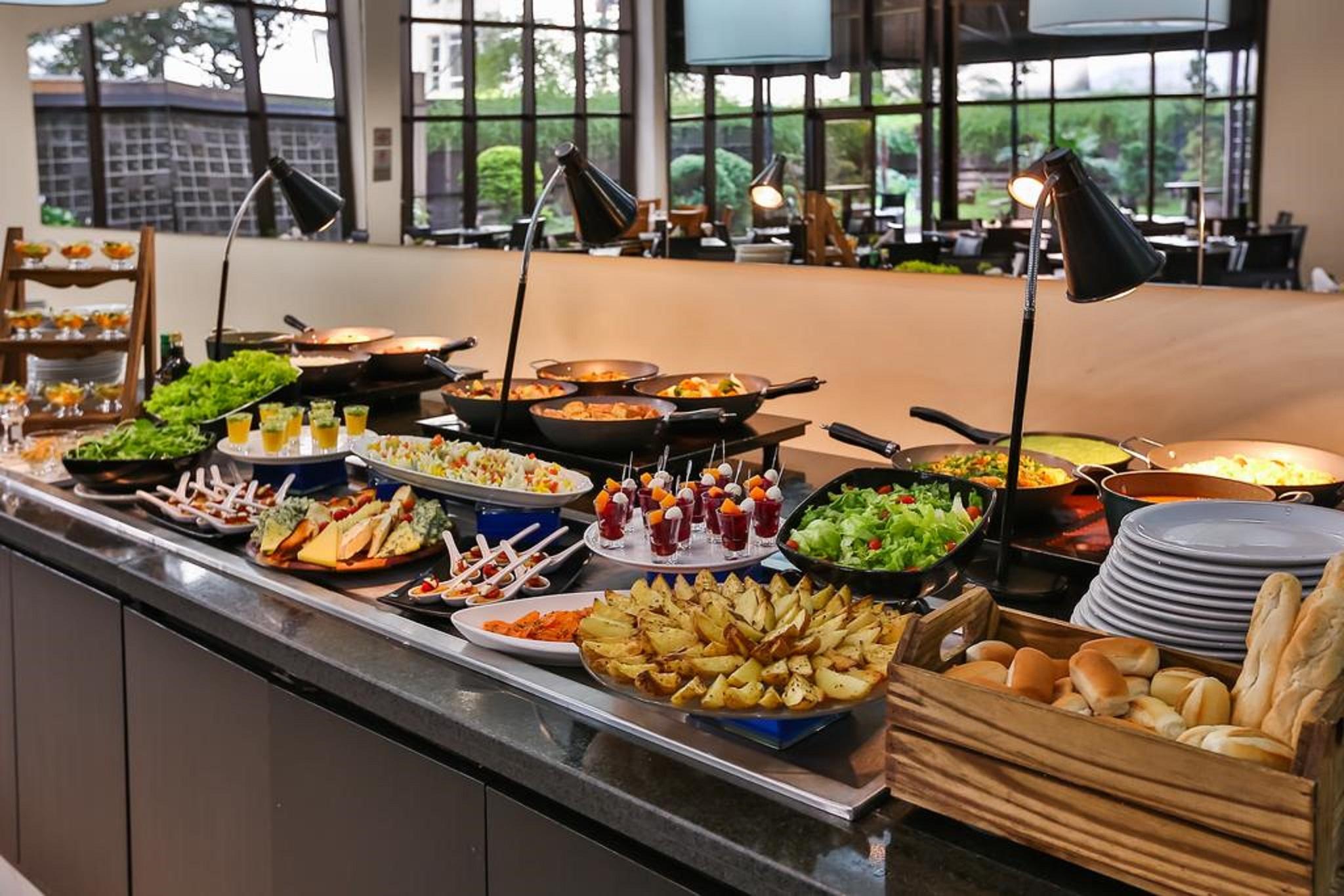 Hotel Double Tree By Hilton Sao Paulo Itaim Restaurace fotografie A salad bar