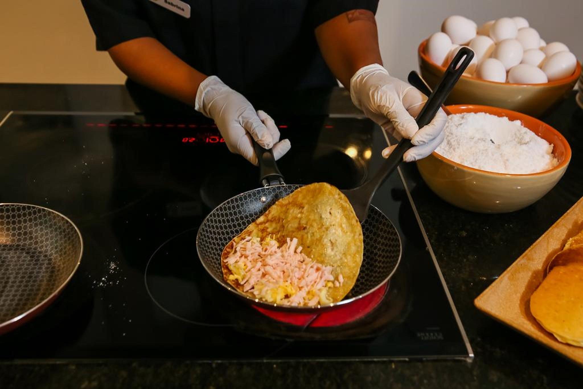 Hotel Double Tree By Hilton Sao Paulo Itaim Restaurace fotografie Preparation of a totopo