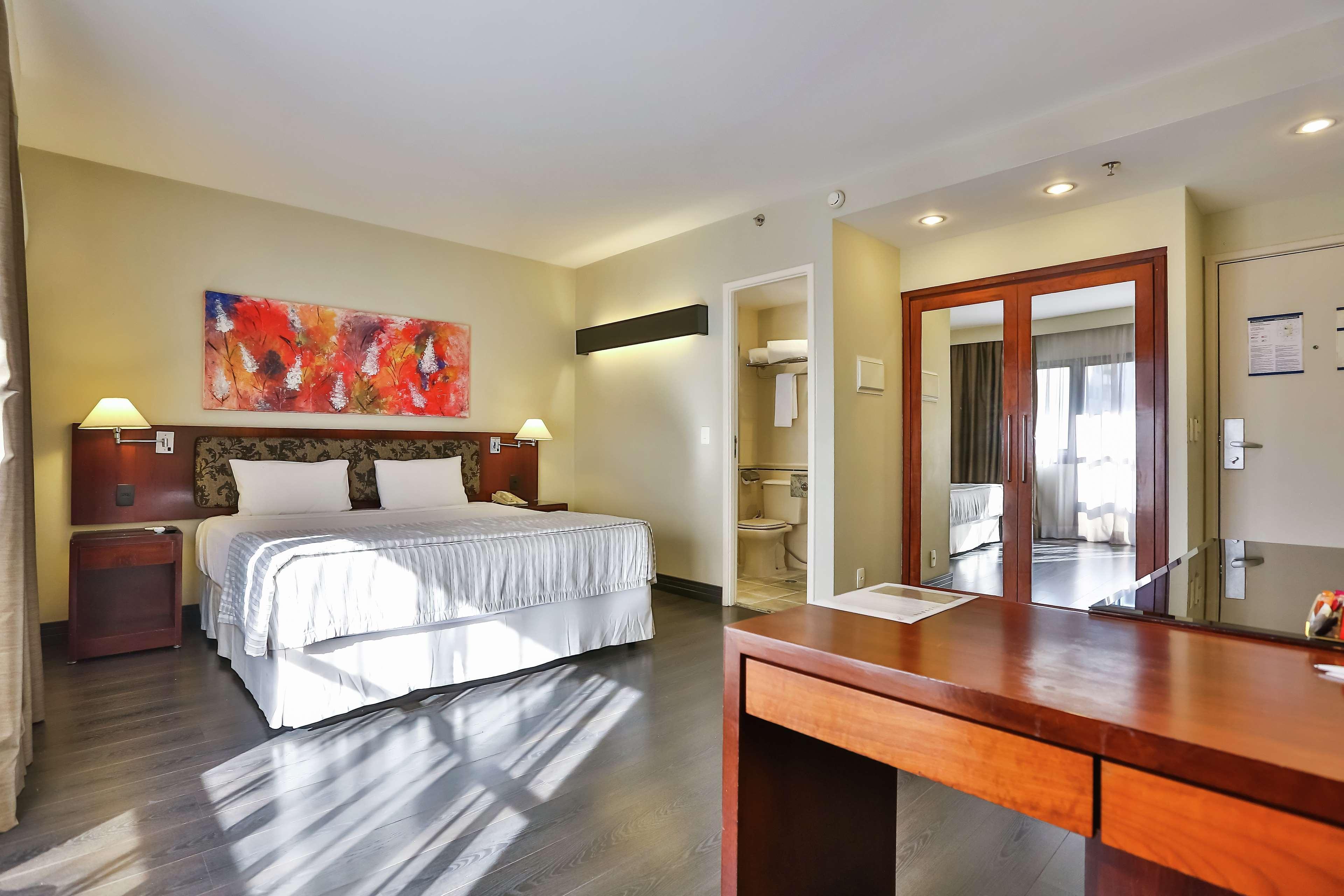 Hotel Double Tree By Hilton Sao Paulo Itaim Pokoj fotografie A room at the hotel